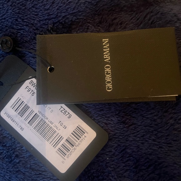 New Armani VNeck Sweater Beautiful & so classy. A great sweater for an attire M. - Picture 7 of 10